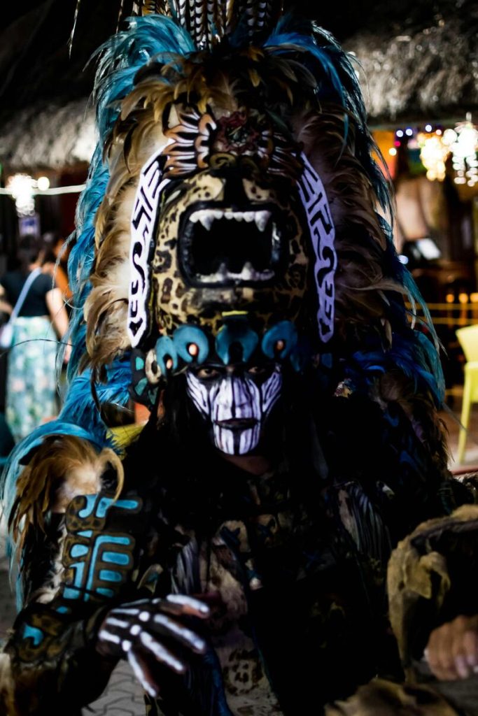 Les vêtements traditionnels mayas et la signification des couleurs