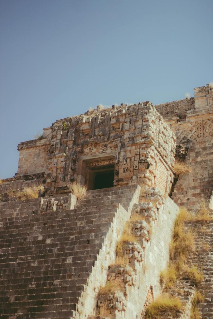 Pourquoi on ne peut pas monter sur les pyramides temples maya